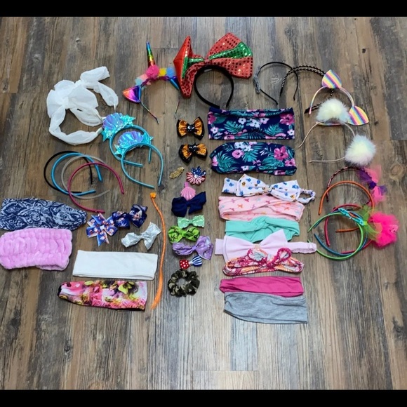 Girl's Large Hair Accessory Bundle! - Picture 1 of 9